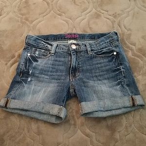 Super cute Decree size 5 denim shorts